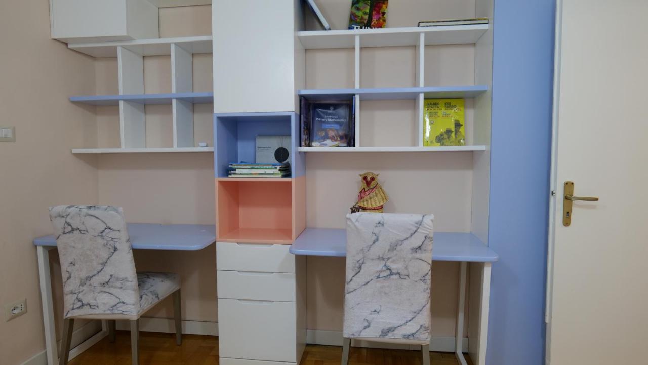 City Center Apartment Niko 04 Tirana Esterno foto